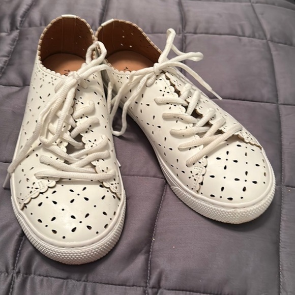 Torrid Sneakers Faux Leather White Laser Cut Design in EUC. Size 9W. - Picture 2 of 8